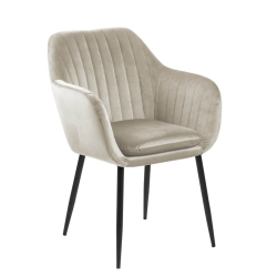 Emilia Armstol - Sand