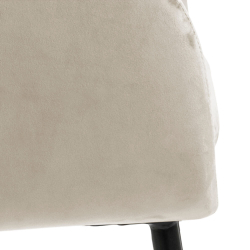 Emilia Armstol - Sand