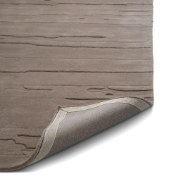 Carved Gulvtppe - Slvbrun